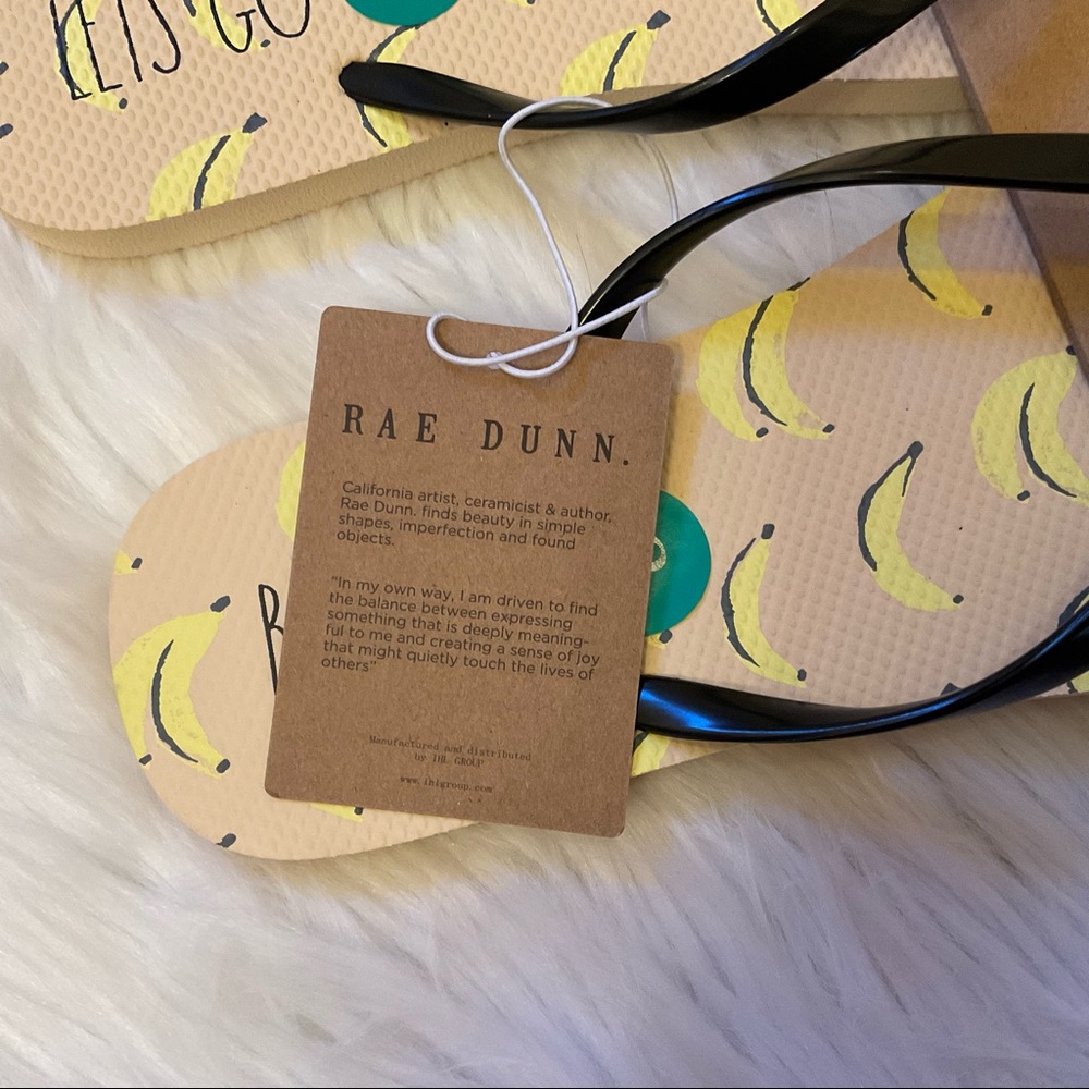 Rae Dunn Let’s Go Bananas Flip Flops - NWT - Size 8 - Picture 9 of 12